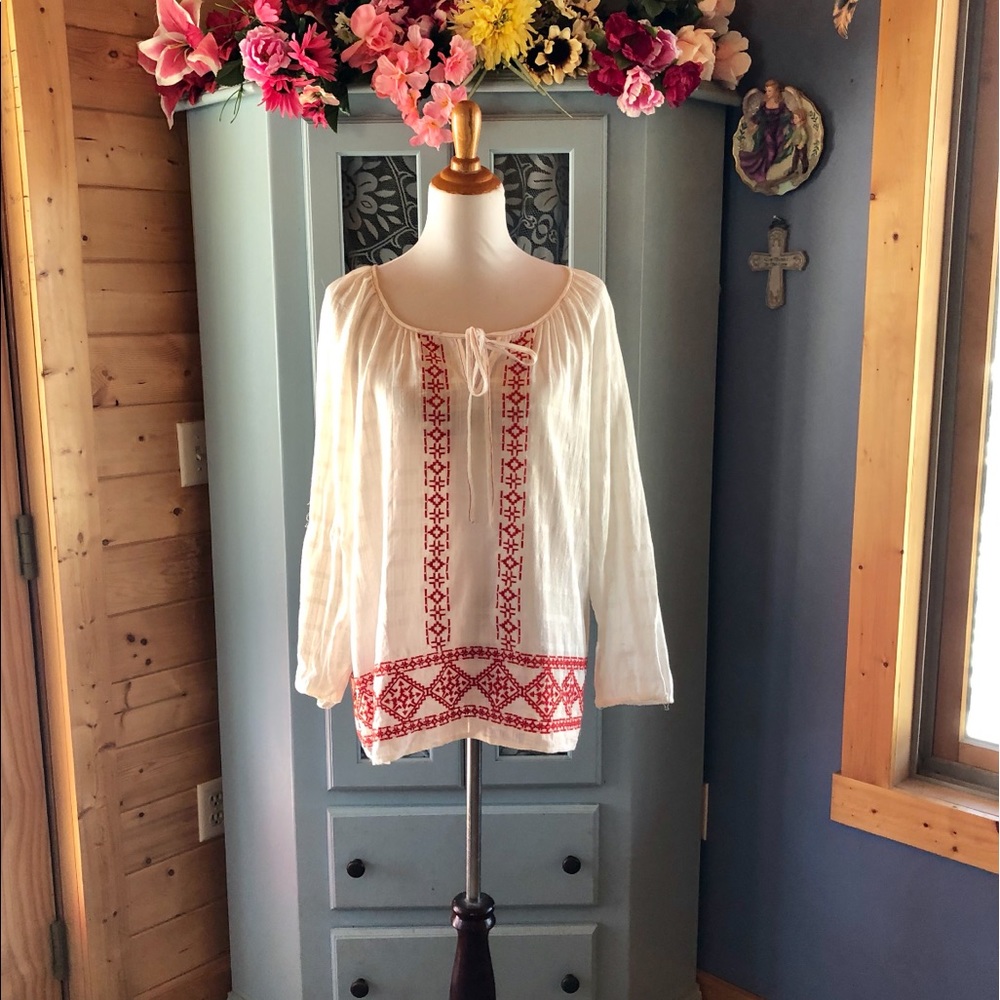 Gorgeous Blouse w/Hand Embroidery. NEW w/Tags!